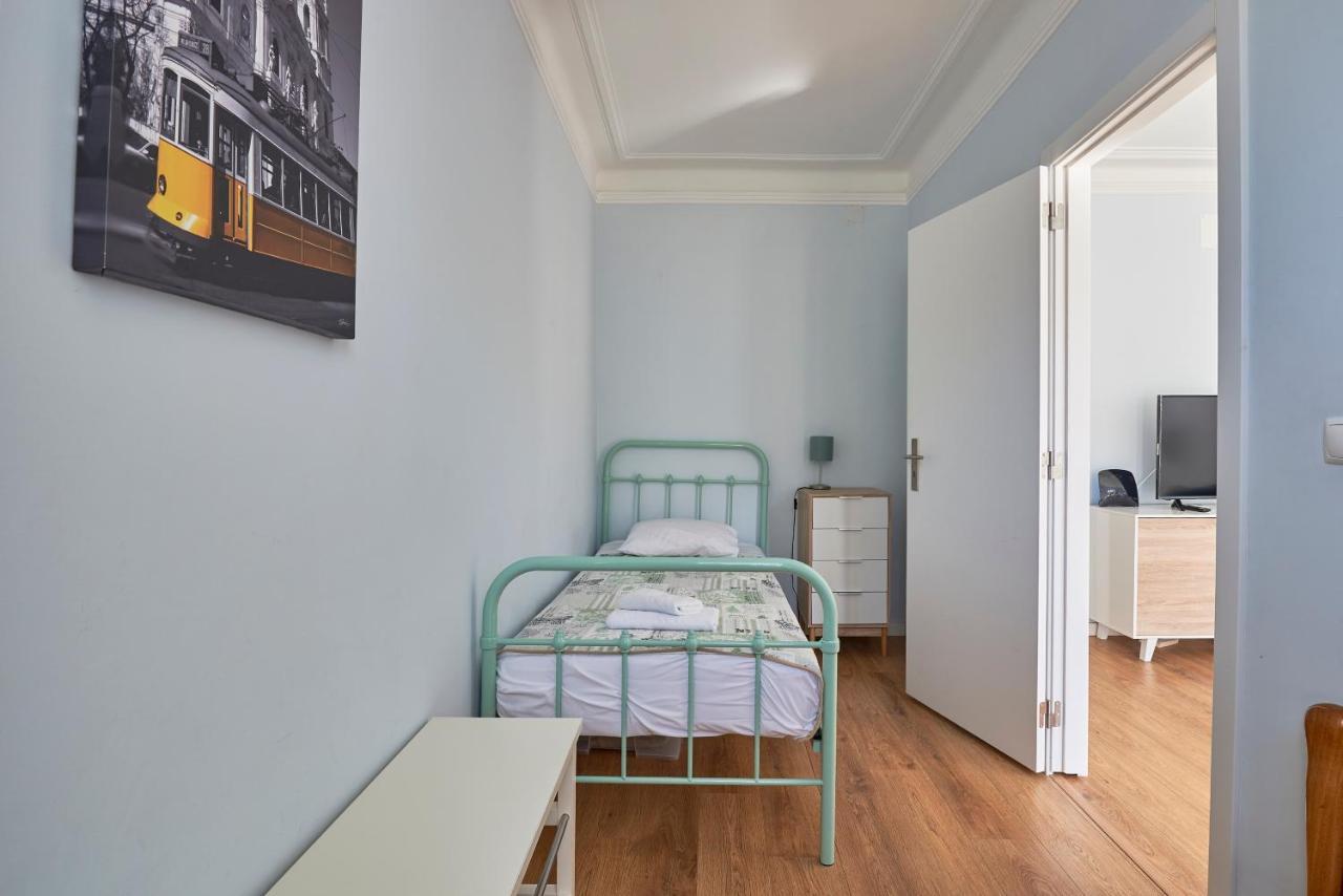 Elegant Riverview Apartment In Historical Lisbon Exterior photo